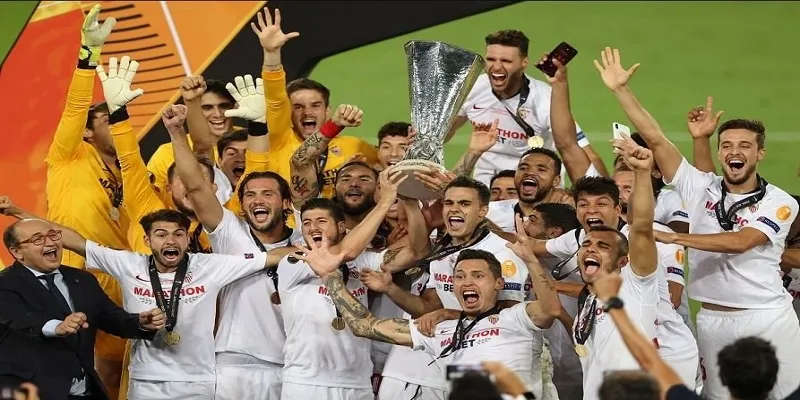 Ưu điểm khi cá cược Europa League tại nhà cái Hi88